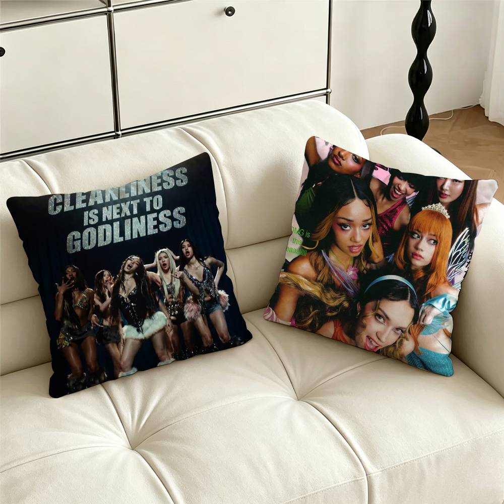 K-Katseye Group Pillow Case fo - огляд і ціна Home Textiles Group